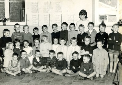 Classe de 2e et 4e années de Mme Jeanine Maréchal en 1962-1963