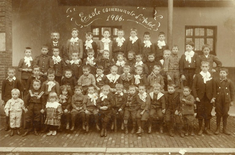 Ecole communale d'Aubel en 1906