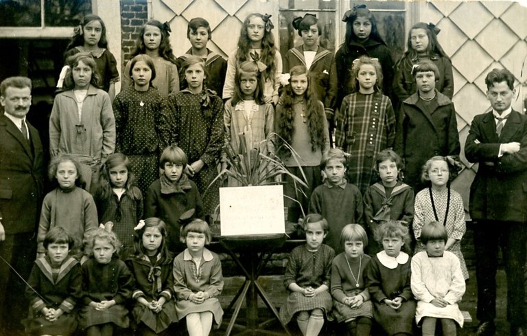 Ecole communale d'Aubel, les filles