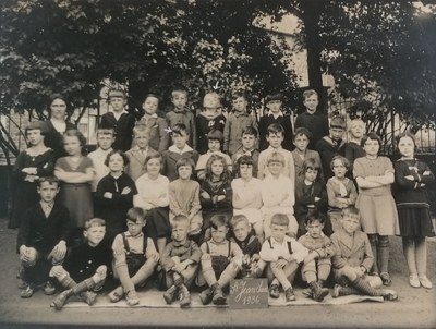 Classe de 1ère, 2e et 3e années de Mme Vanloo en 1936