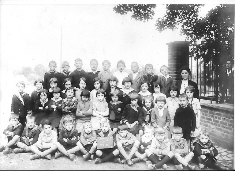 Classe de Mme Vanloo en 1933