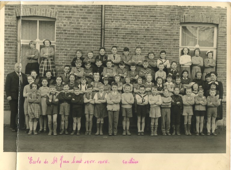Classes de Mme Vanloo et M. Godefroid en 1955-1956