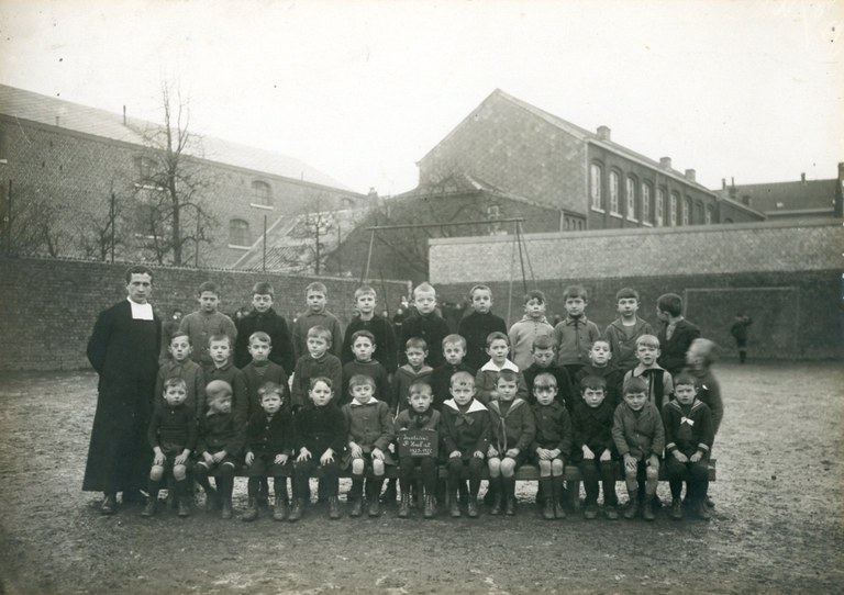 Enseignement Ecole des frères Frère Julien 1925-1926 - Ecole libre d'Aubel012.jpg