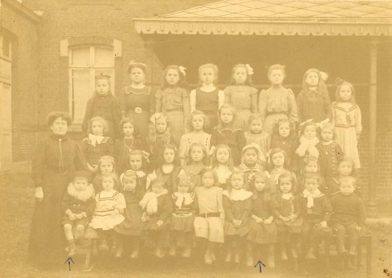 Ecole des soeurs 1910 - Mme Rogister-Crutzen004.jpg