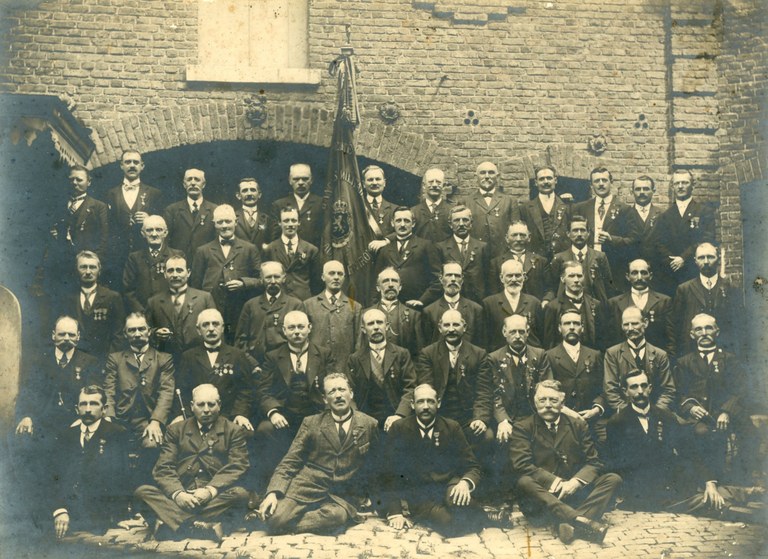 Armée Anciens militaires d'Aubel et des environs 1920 - Vanloo058.jpg