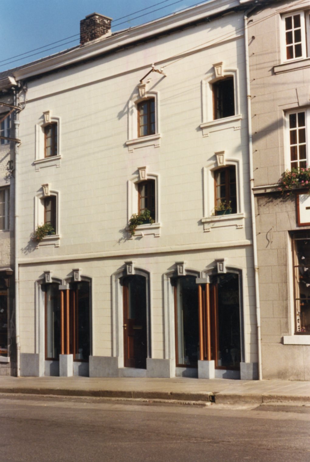 Avant Après Place Antoine Ernst Stassen Michel Piret008.jpg