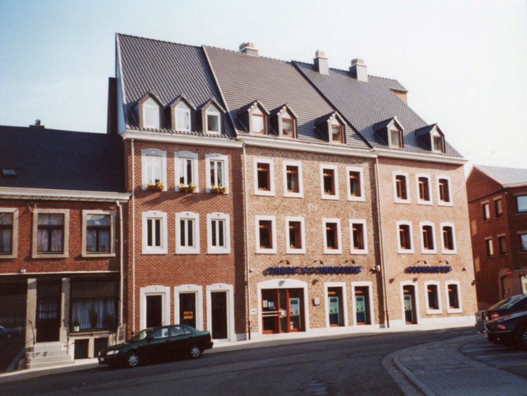 Avant Après Place Antoine Ersnt Lambiet Goosens Cabay Michel Piret047.jpg