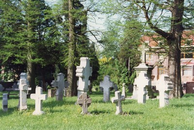 Croix de l'ancien cimetière rue de Battice