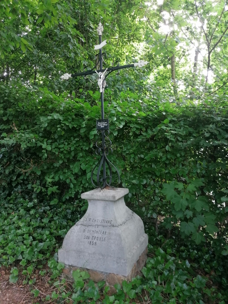 Patrimoine Croix double-face chemin des Berges de la Bel 2022 - Philippe Haccour002.jpg