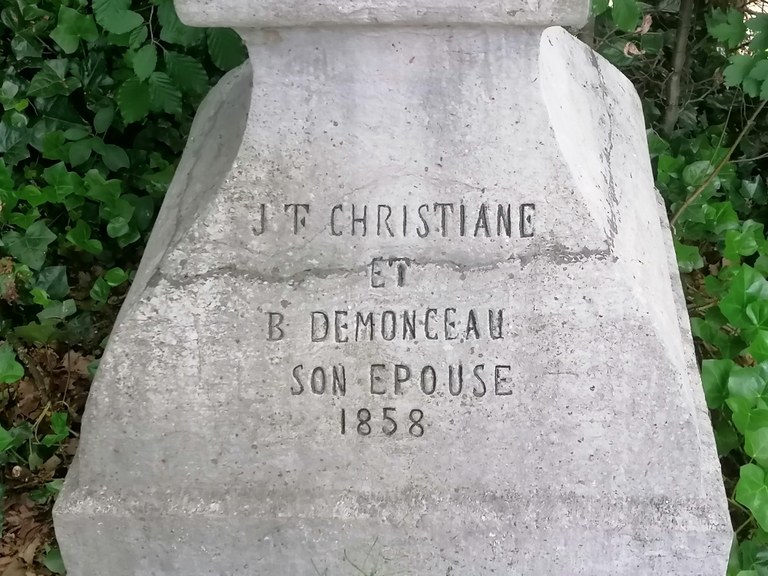 Patrimoine Croix double-face chemin des Berges de la Bel 2022 - Philippe Haccour005.jpg