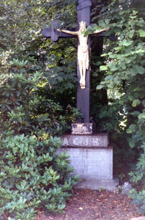 Patrimoine Crucifix au croisement de la rue de Val-Dieu et de la rue Neuve  XXXX - Brée Fernand008.jpg