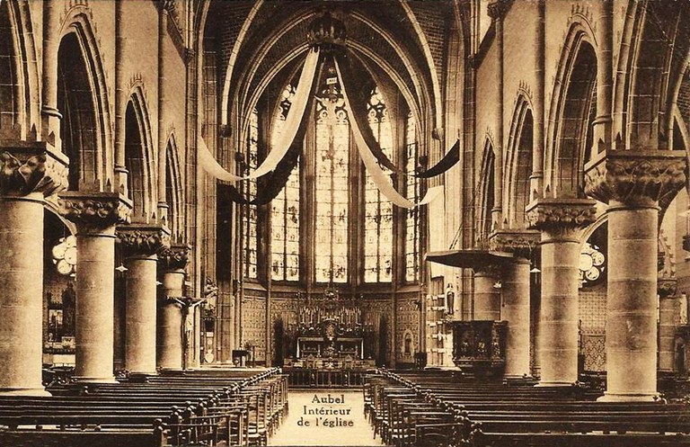 CP Eglise intérieur XXXX - Brée Fernand (3).jpg