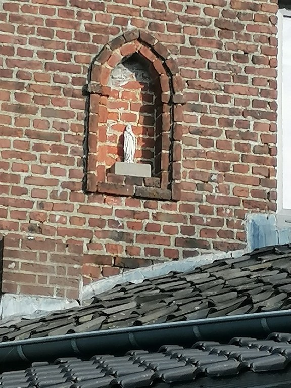 Statuette de la Vierge au Bois de Loë