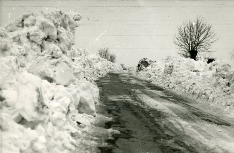 La route du cimetière américain en 1943