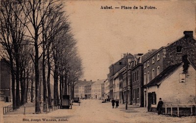 La place Albert Ier arborée au début du 20e siècle