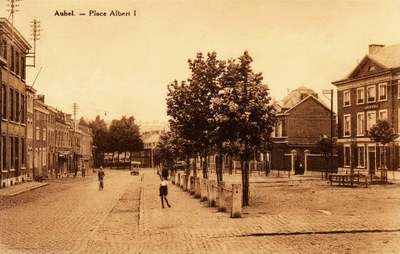 Place Albert Ier, la gendarmerie