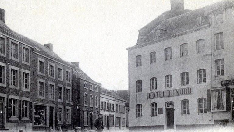 CP Place Antoine Ernst L'hôtel du Nord XXXX - Lambiet Thomas.jpg