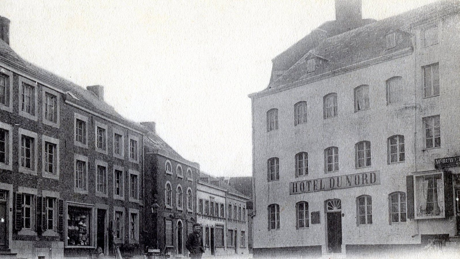 CP Place Antoine Ernst L'hôtel du Nord XXXX - Lambiet Thomas.jpg