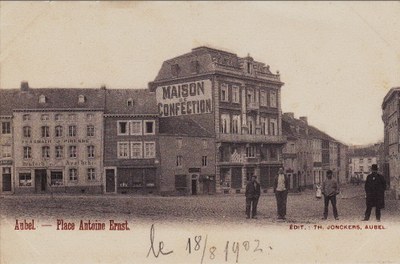 Maison Hupperts et pharmacie Pirenne - Place Antoine Ernst