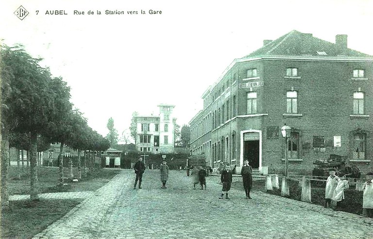 Place de la Gare entre 1907 et 1919