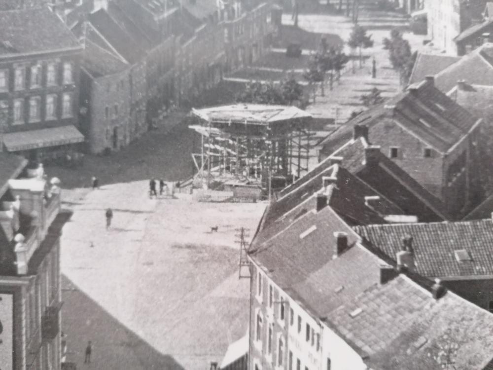 CP Place Nicolaï kiosque en construction Bis XXXX - Mme Bourgard.jpg
