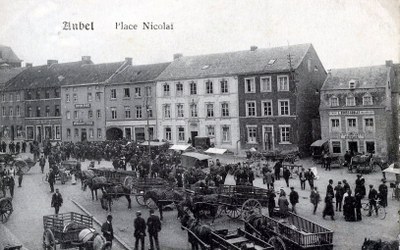 Jour de marché place Nicolaï
