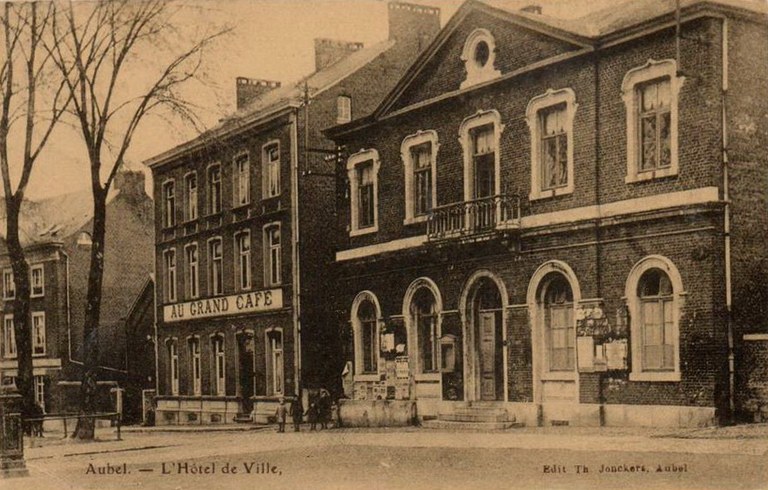 CP Place Nicolaï XXXX - Brée Fernand (28).jpg