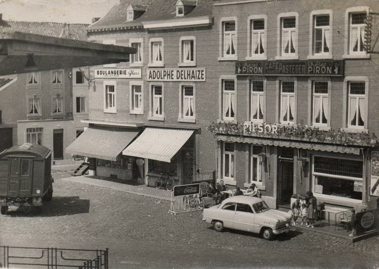 Place Nicolaï - Le "Delhaize" d'Aubel