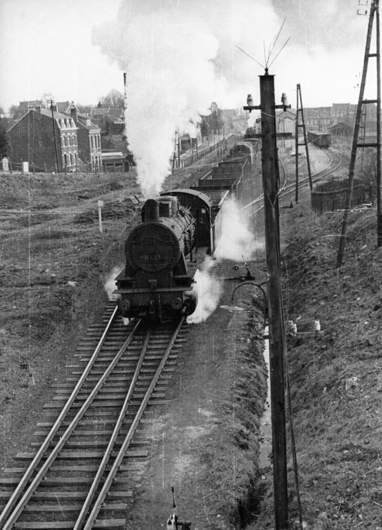 La ligne 38 longe la rue de la Kan