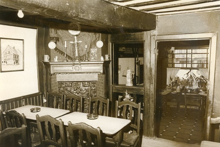 CP et photos Place Antoine Ernst Vieil Aubel  XXXX - Luc Willems001.jpg