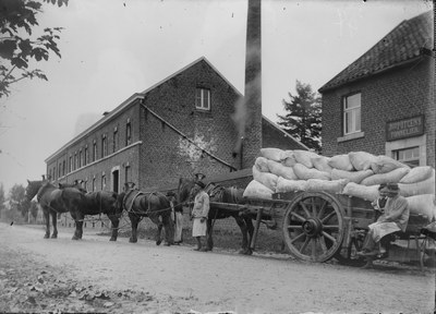 Transport du malt à la brasserie Piron route de Battice