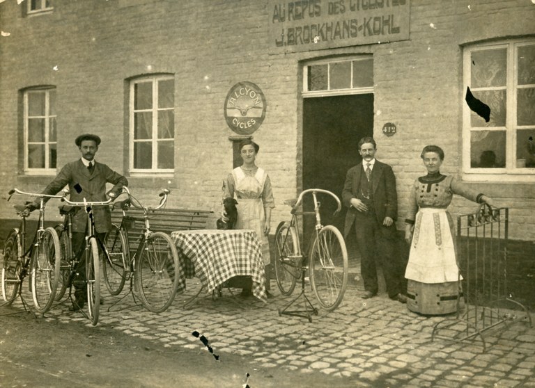 Au repos des cyclistes - Bois de Loë
