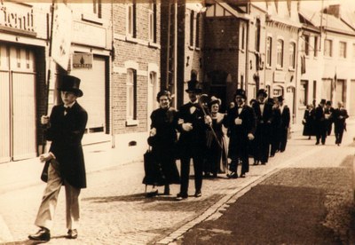 Défilé rue de Battice