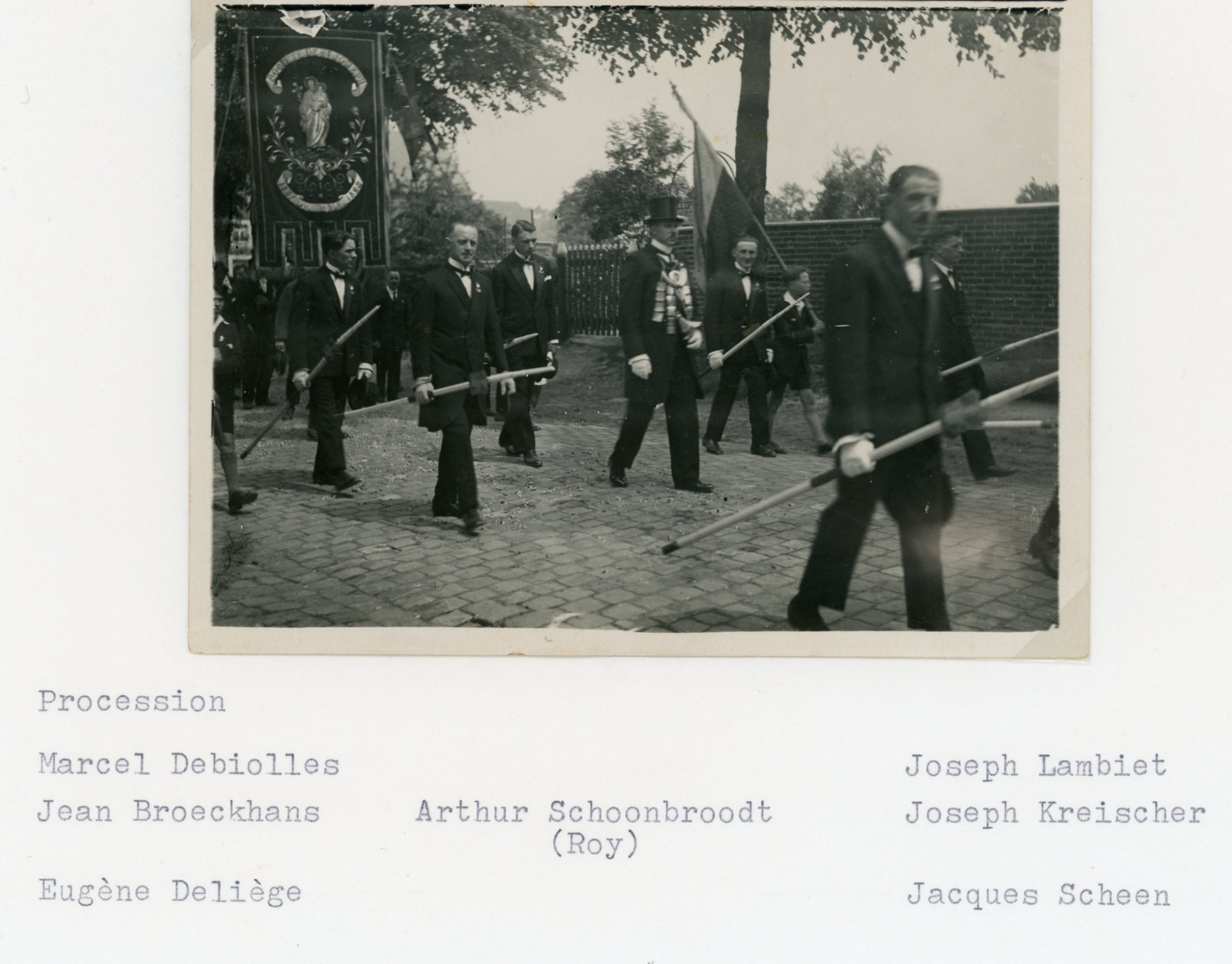 St-Hubert 1930 Avril Cortège du centenaire017.jpg
