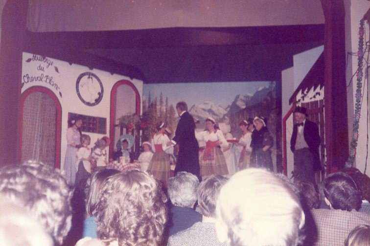 Spectacle L'Auberge du Cheval Blanc 1986 - Marie-Josée Bouche010.jpg