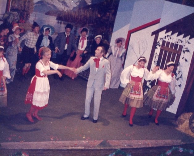 Spectacle L'Auberge du Cheval Blanc 1986 - Marie-Josée Bouche013.jpg