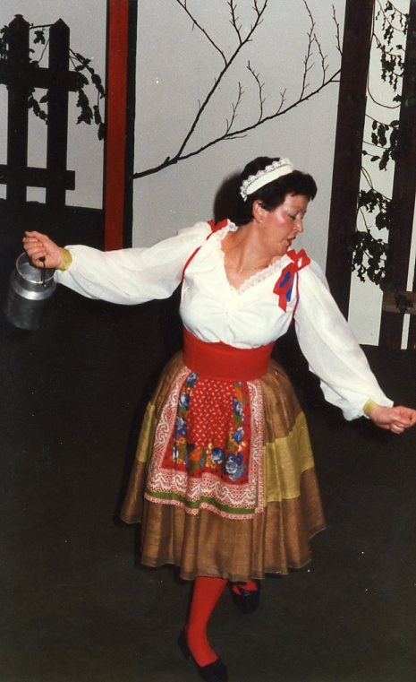 Spectacle L'Auberge du Cheval Blanc 1986 - Marie-Josée Bouche016.jpg