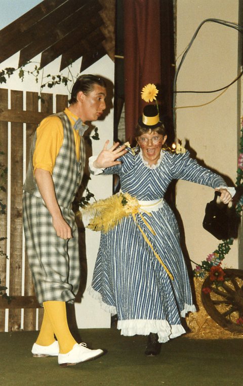 Spectacle L'Auberge du Cheval Blanc 1986 - Marie-Josée Bouche017.jpg