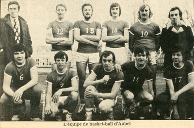Equipe masculine du basket en 1975