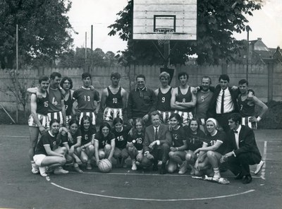 Equipes féminine et masculine réunies pour la photo