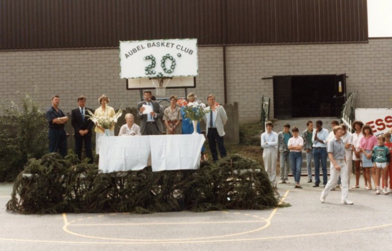 Basket 20e anniversaire 1987 - Hubert Otten003.jpg