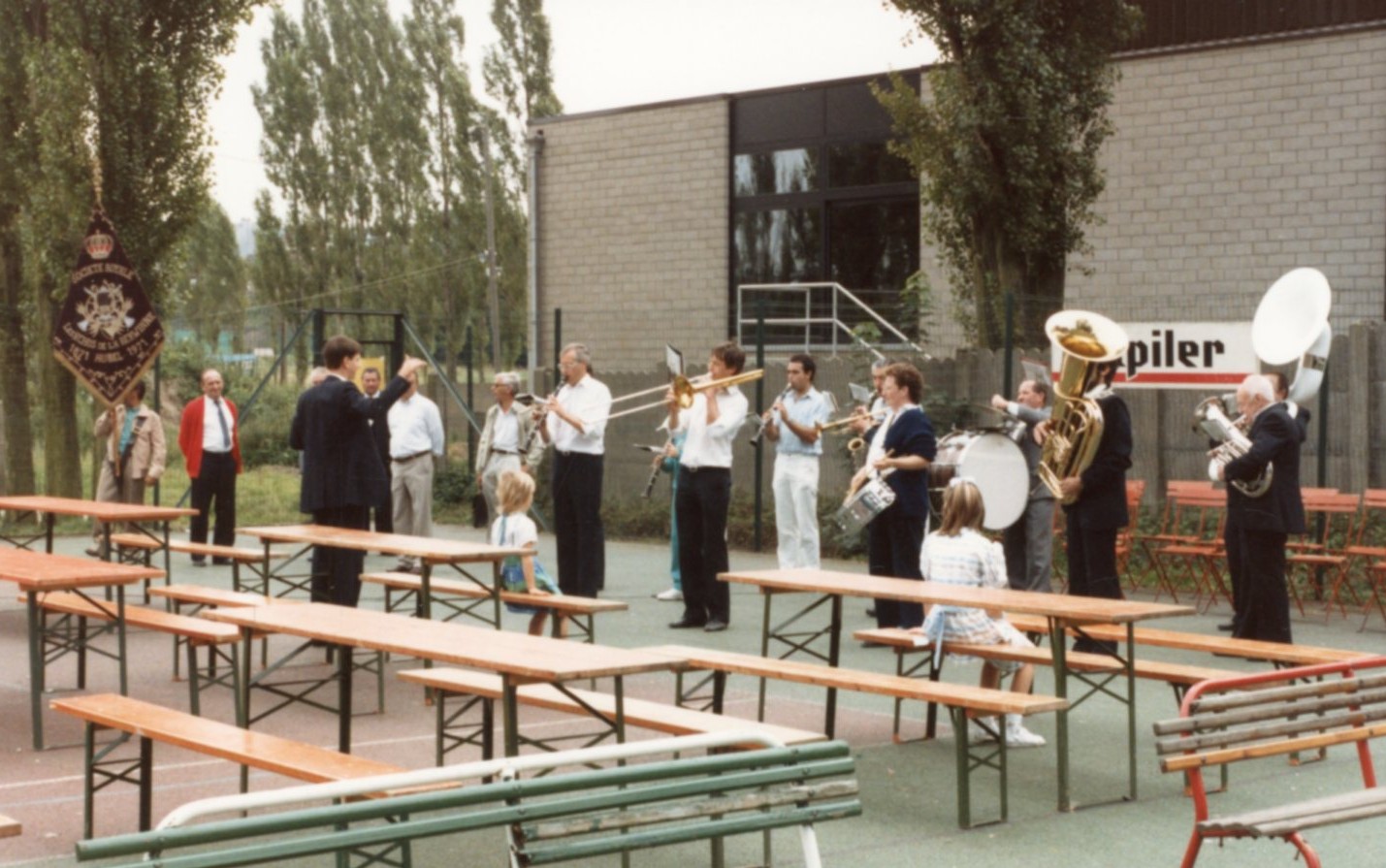 Basket 20e anniversaire 1987 - Hubert Otten011.jpg