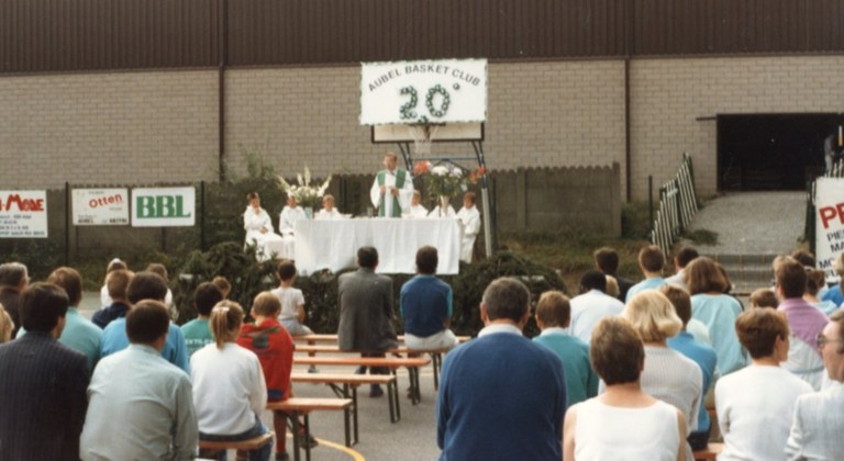Basket 20e anniversaire 1987 - Hubert Otten013.jpg