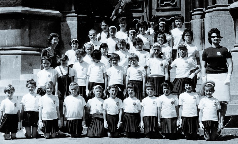 "L'Equipe", section féminine du club de gymnastique, dans les années 1970