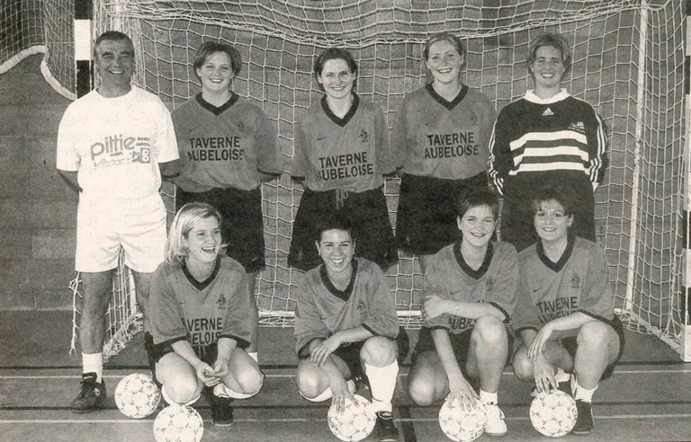L'équipe dame du club de minifoot