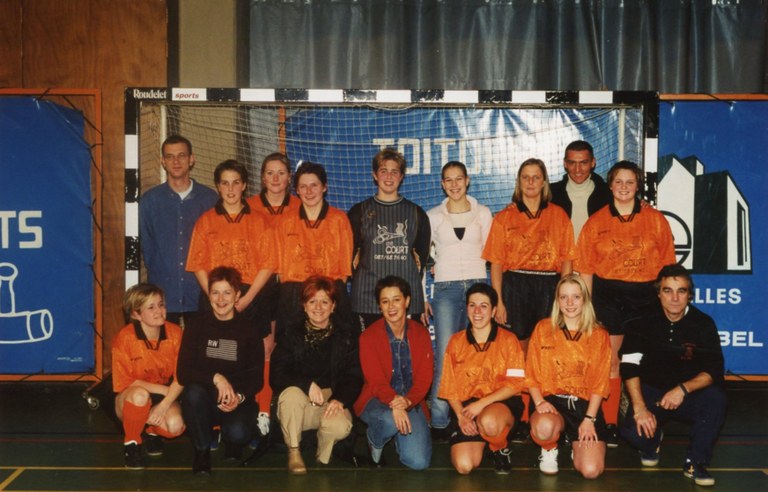 L'équipe féminine du minifoot d'Aubel