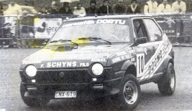 Voitures de rallye du pilote aubelois Jacky Dortu