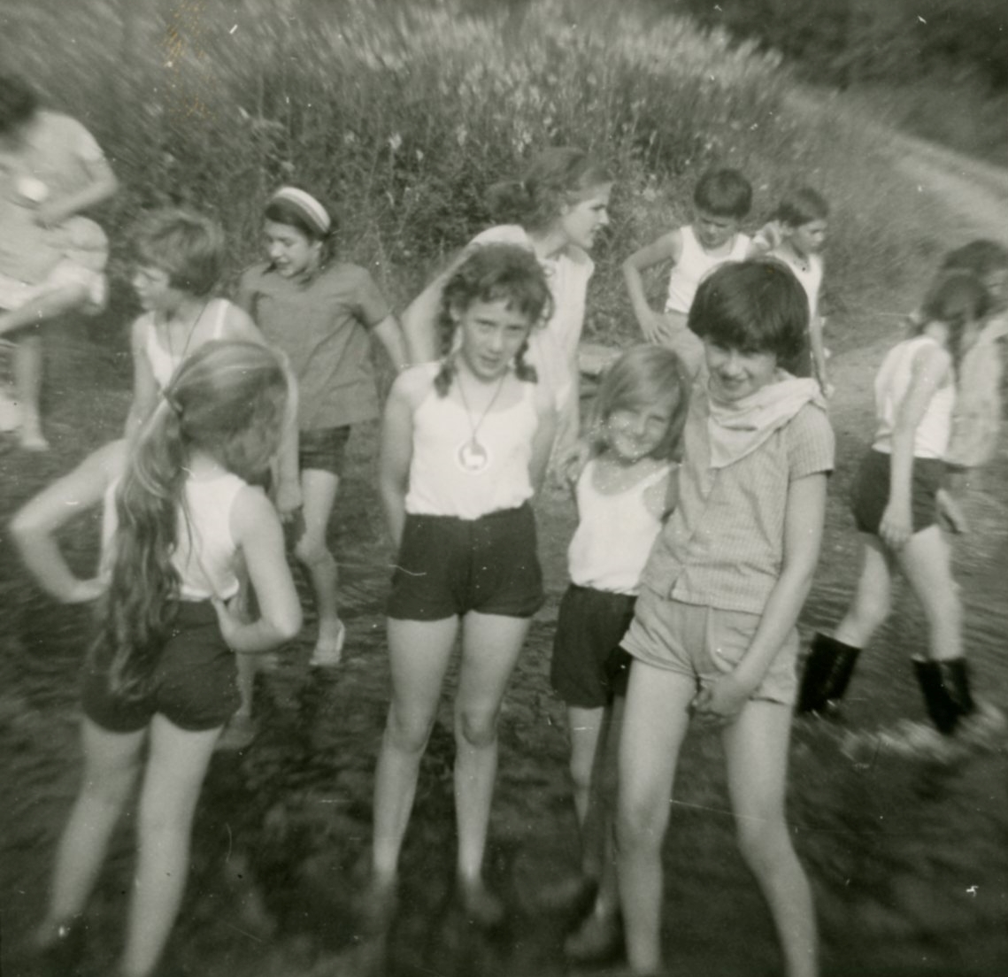 Lutins XXXX camp Haccour Bernadette Bloemen Claudette- Haccour Anne-Marie 016.jpg