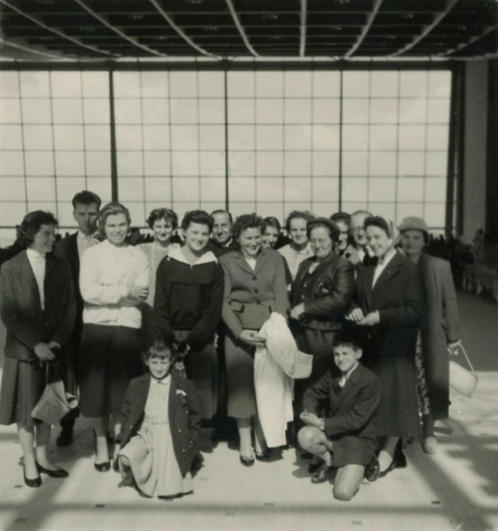 Unité scoute date inconnue Départ d'Akéla - Piron Clairette010.jpg