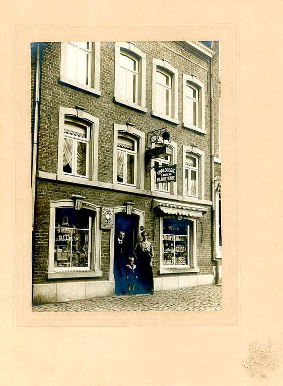 CP et Photos rue de la Station Horlogerie Bijouterie Moreau 1907 - Christian Haccour001.bmp